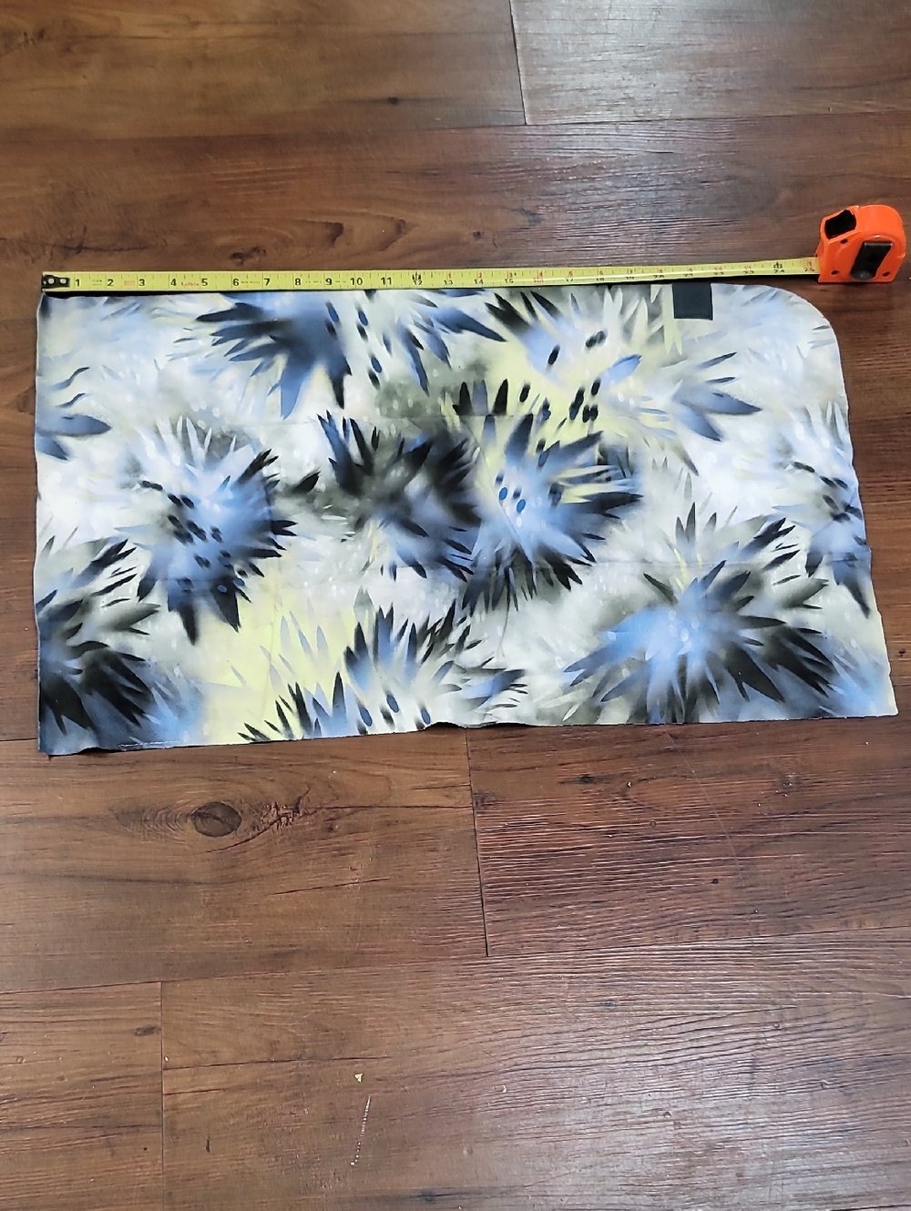 lululemon athletica pastel blue, black & pale yellow print panel